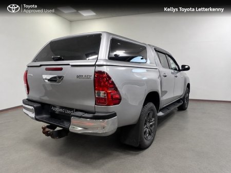 2023 Toyota Hilux - photo 2