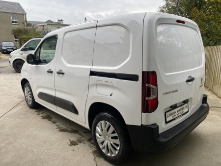 2021 Peugeot Partner - photo 24
