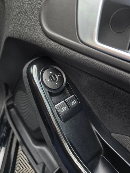 2017 Ford Fiesta - photo 17