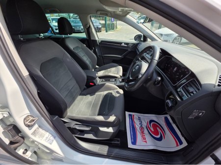 2019 Volkswagen Golf - photo 3