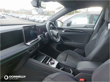2024 Volkswagen Tiguan - photo 2
