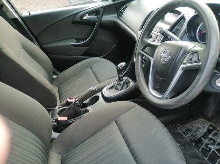 2012 Opel Astra - photo 6
