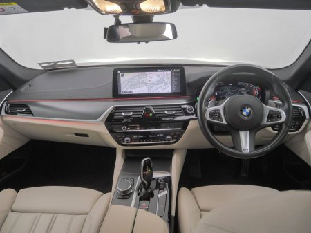 2024 BMW 5-Series - photo 4