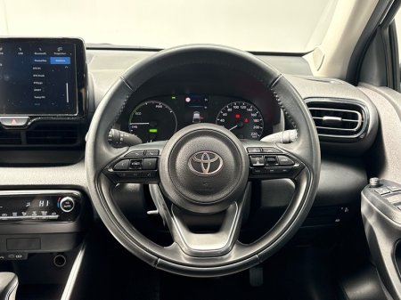 2024 Toyota Yaris - photo 9