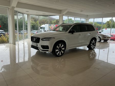 2024 Volvo XC90 T8 PHEV 455hp Plus (Bright Theme)