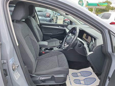 2024 Volkswagen Golf - photo 12