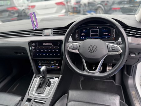 2021 Volkswagen Passat - photo 17