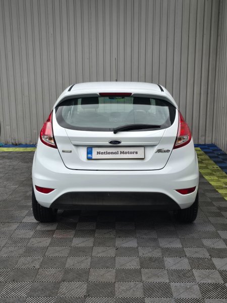 2015 Ford Fiesta - photo 4