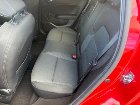 2020 Renault Clio - photo 16