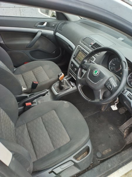 2011 Skoda Octavia - photo 5