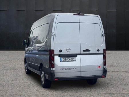 2026 Nissan Interstar - photo 2