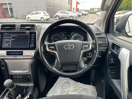 2021 Toyota Land Cruiser - photo 9