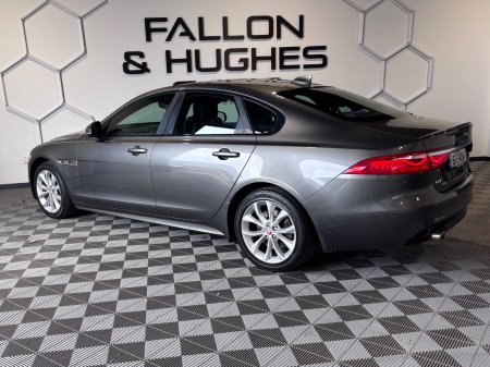 2016 Jaguar XF - photo 3
