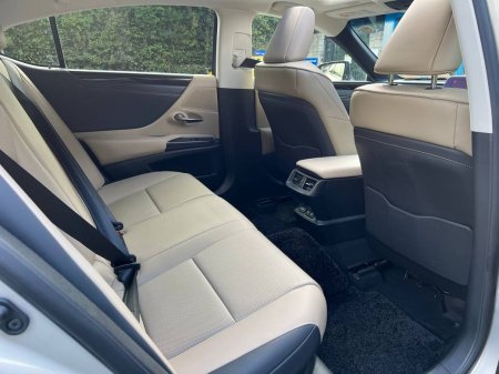 2021 Lexus ES - photo 9