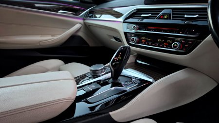 2017 BMW 5-Series - photo 37