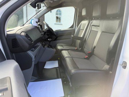 2020 Vauxhall Vivaro - photo 15