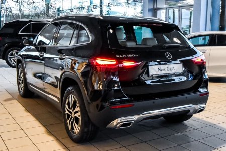 2026 Mercedes-Benz GLA - photo 2