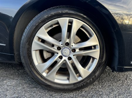 2011 Mercedes-Benz E-Class - photo 2