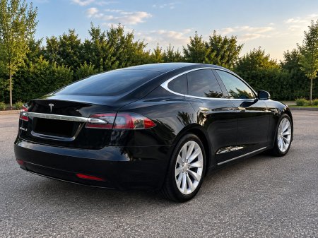 2018 Tesla Model S - photo 4