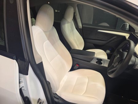 2023 Tesla Model Y - photo 17