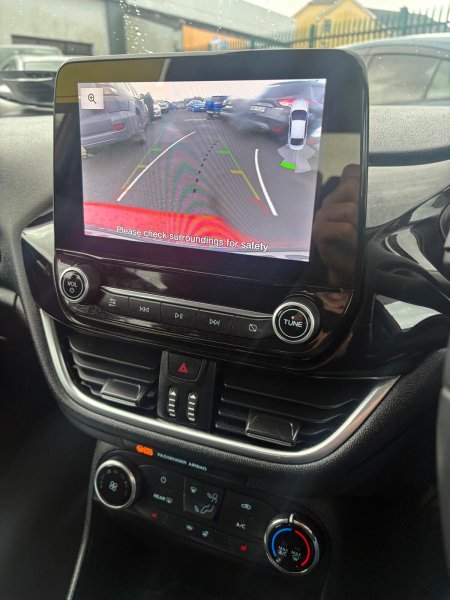 2020 Ford Fiesta - photo 10