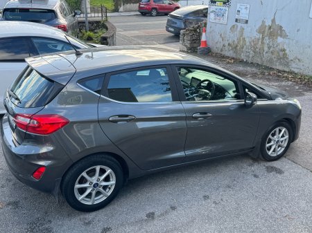 2018 Ford Fiesta - photo 6