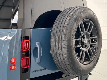 2025 Land Rover Defender - photo 17