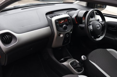 2015 Toyota Aygo - photo 25