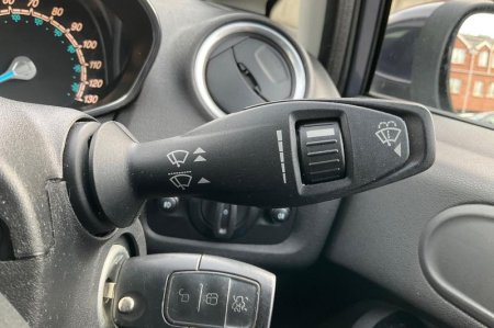 2014 Ford Fiesta - photo 15