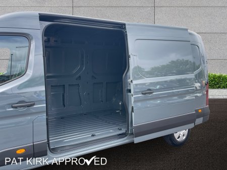 2026 Nissan Interstar - photo 9