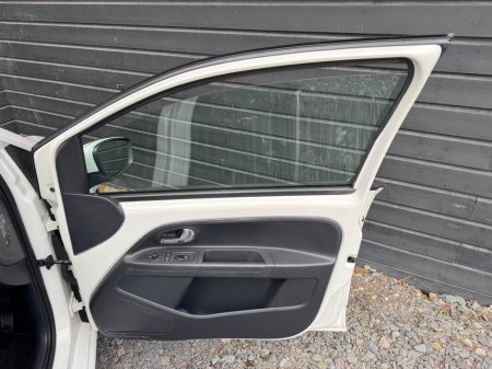 2013 Volkswagen up! - photo 15