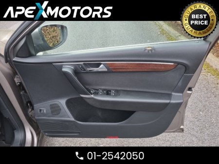 2011 Volkswagen Passat - photo 14
