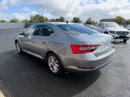 2020 Skoda Superb - photo 10