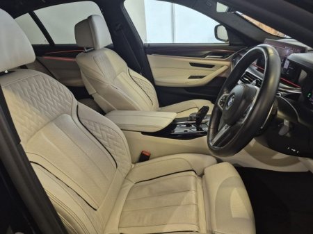 2021 BMW 5-Series - photo 11