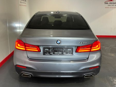 2017 BMW 5-Series - photo 8