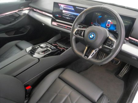2024 BMW i5 - photo 6