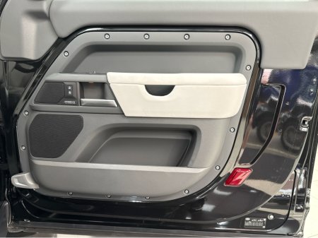 2026 Land Rover Defender - photo 29