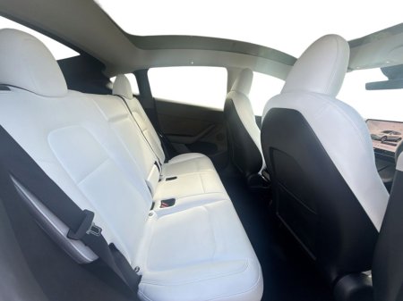 2024 Tesla Model Y - photo 17