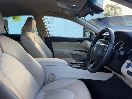 2019 Toyota Camry - photo 13