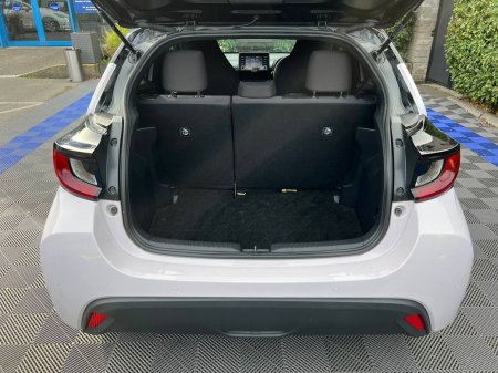 2021 Toyota Yaris - photo 13