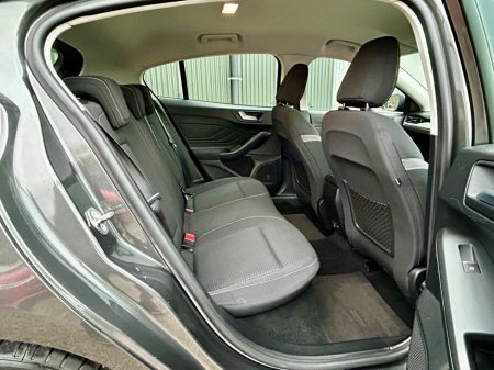 2018 Ford Focus - photo 20