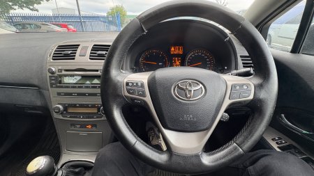 2010 Toyota Avensis - photo 9