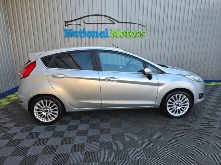 2014 Ford Fiesta - photo 2