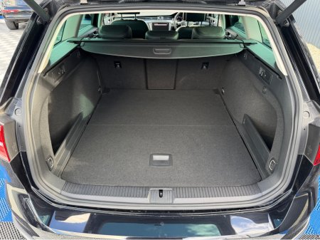2019 Volkswagen Passat - photo 32