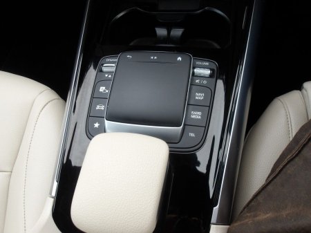 2022 Mercedes-Benz GLA - photo 18
