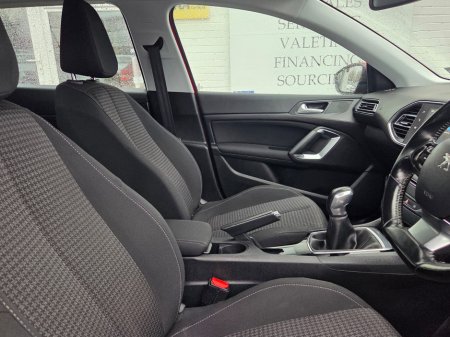 2018 Peugeot 308 - photo 9