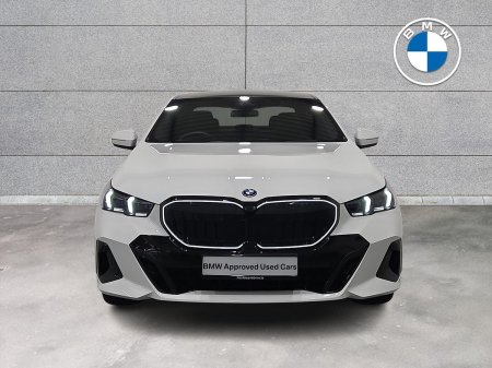 2024 BMW 5-Series - photo 16