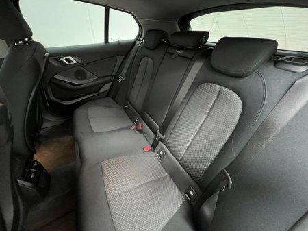 2023 BMW 1-Series - photo 4
