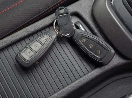 2017 Ford Focus - photo 40