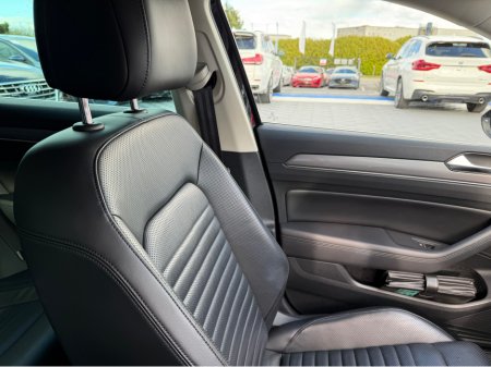 2019 Volkswagen Passat - photo 26